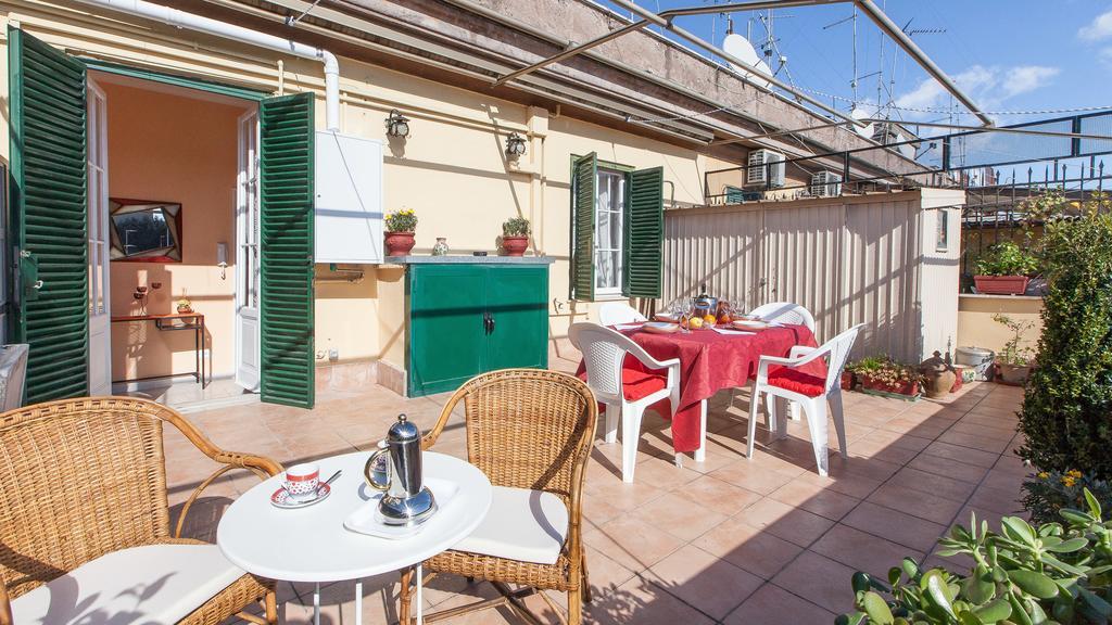Rental In Rome Sistina View Room photo